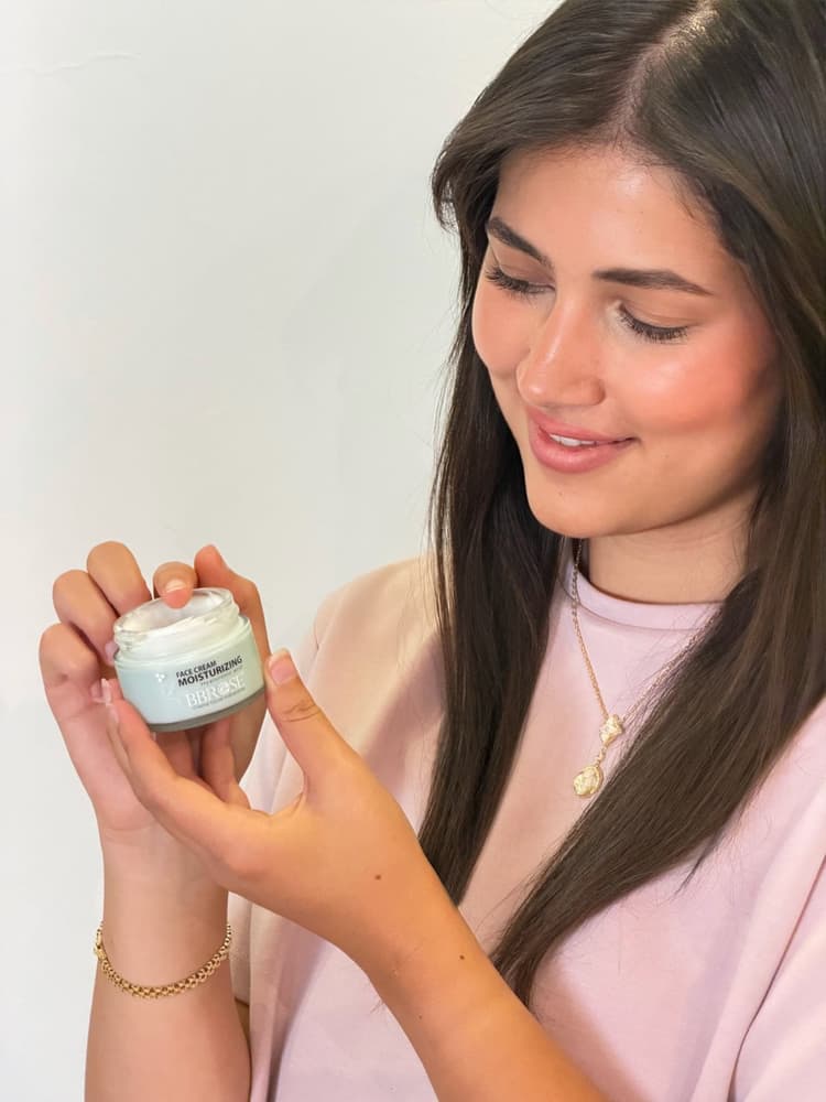 Leen AlSaidie with Hyaluronic Acid Face Cream Moisturizing